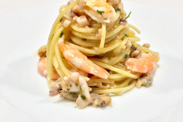 spaghettone-allo-scoglio-ricco